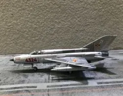 ​Mô hình máy bay MIG-21 số hiệu 4324 Bảo bối của Việt Nam  tỷ lệ 1:72